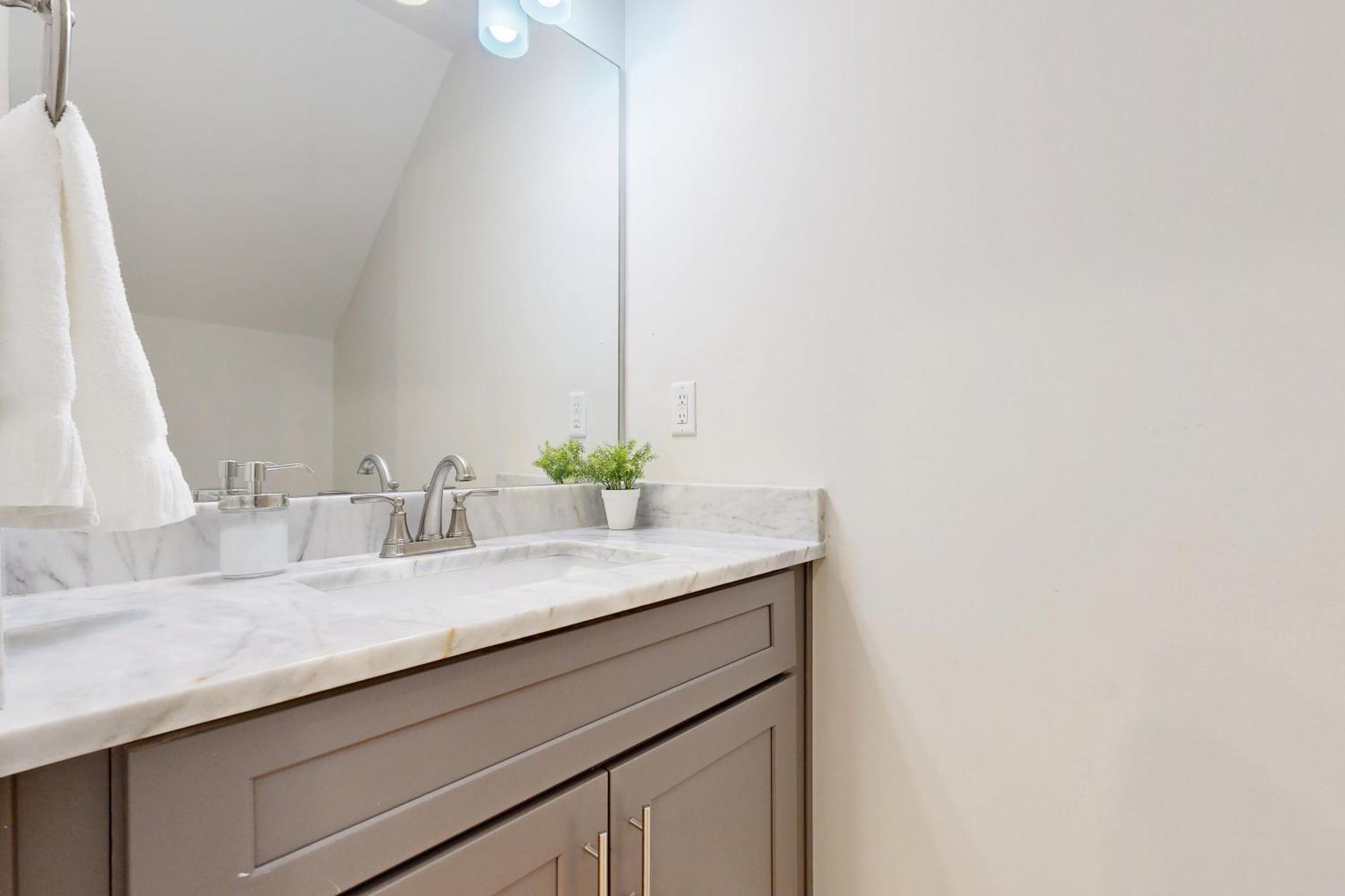 Watkins Park Getaway B Villa Nashville Bagian luar foto
